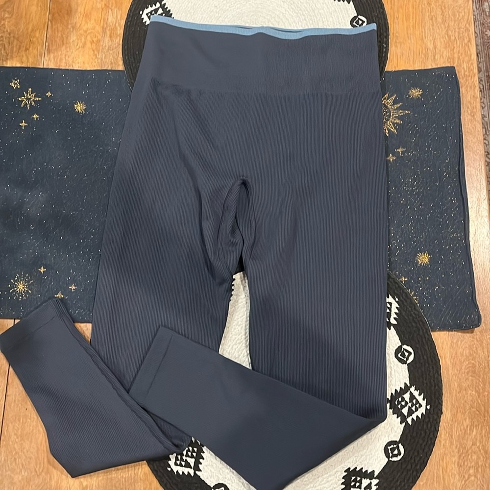 Outdoor Voices Leggings
